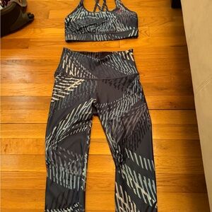 Women’s High-Waist Active Capri leggings